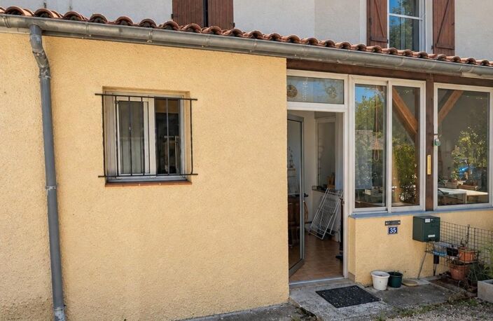 Maison mitoyenne avec jardin et dépendance — photo 2