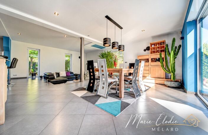 MAISON D'ARCHITECTE  217 m²  5 CHAMBRES 1BUREAU  PISCINE CHAUFFÉE  16,16 ARES — photo 4
