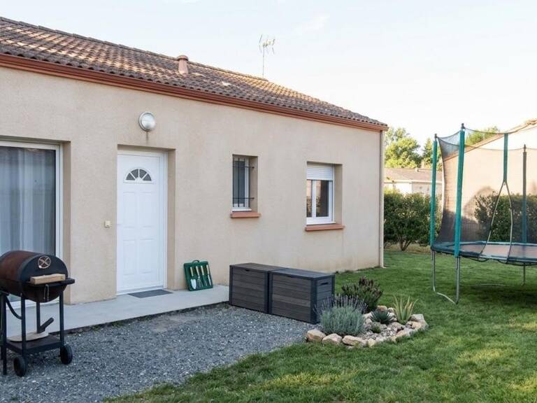 Maison récente avec jardin clos — photo 1