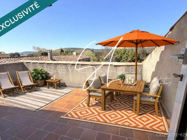 L'appart LEO, un duplex baigné de lumière, une terrasse sur les toits et une vue exceptionnelle parfois, il suffit de prendre de la hauteur. — photo du bien
