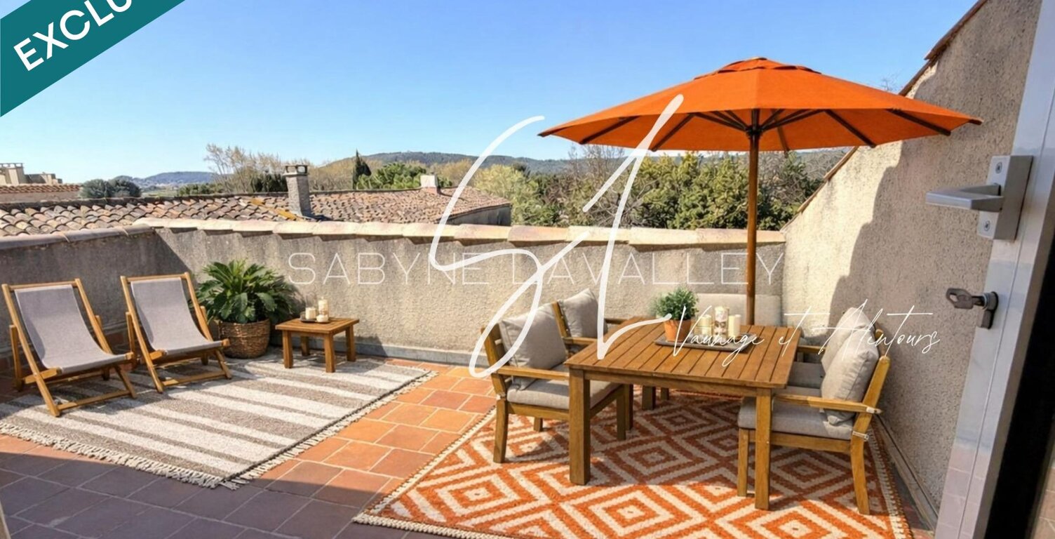 L'appart LEO, un duplex baigné de lumière, une terrasse sur les toits et une vue exceptionnelle parfois, il suffit de prendre de la hauteur. — photo 1