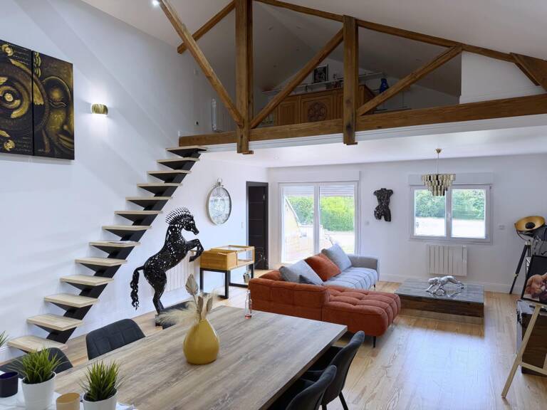 Loft de 152 m² avec pièce de vie de 70 m² — photo 1