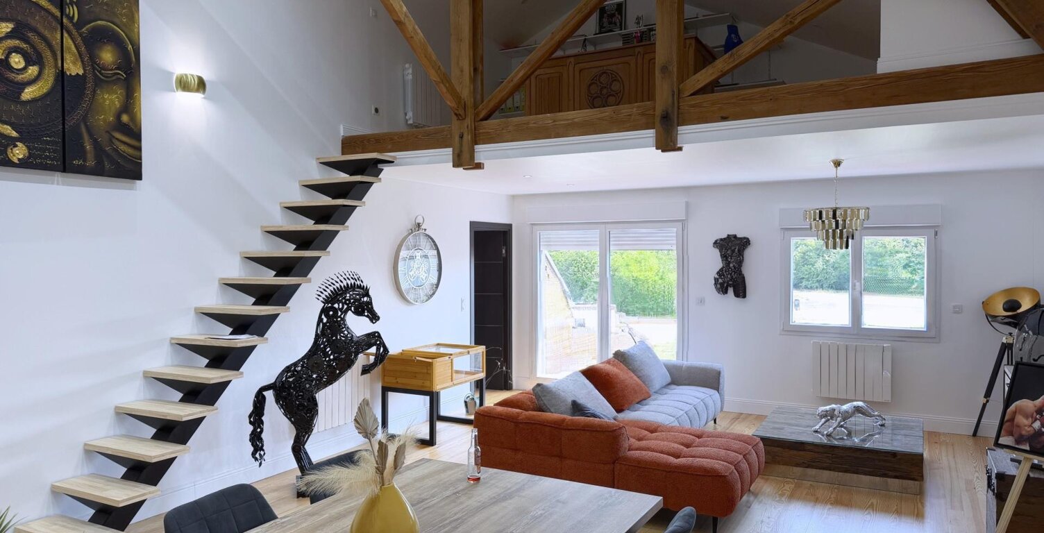 Loft de 152 m² avec pièce de vie de 70 m² — photo 1
