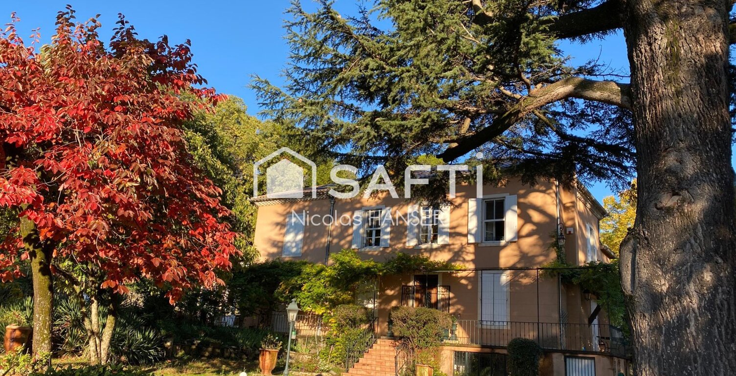 Maison de maitre de 240m2 + 40m2 sur 2858m2 de terrain arboré et entretenu — photo 1