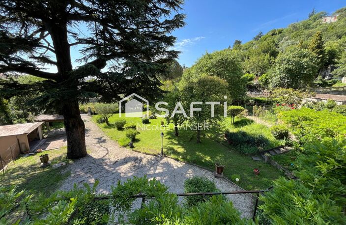 Maison de maitre de 240m2 + 40m2 sur 2858m2 de terrain arboré et entretenu — photo 2