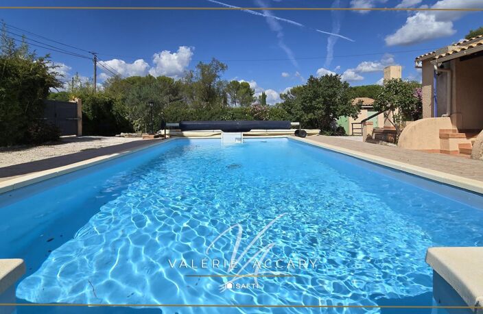 Rocbaron : Maison individuelle de 120 m² sur un terrain de 1200 m² avec 3 chambres, piscine... — photo 2