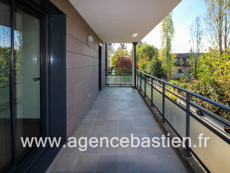 LOCATION - T3 NON MEUBLE - 1ER ETAGE - GARAGE - CAVE - PLEIN — photo 1