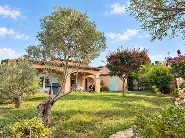 Maison familiale 151 m2   Terrain arboré de 945 m2   Grande — photo du bien