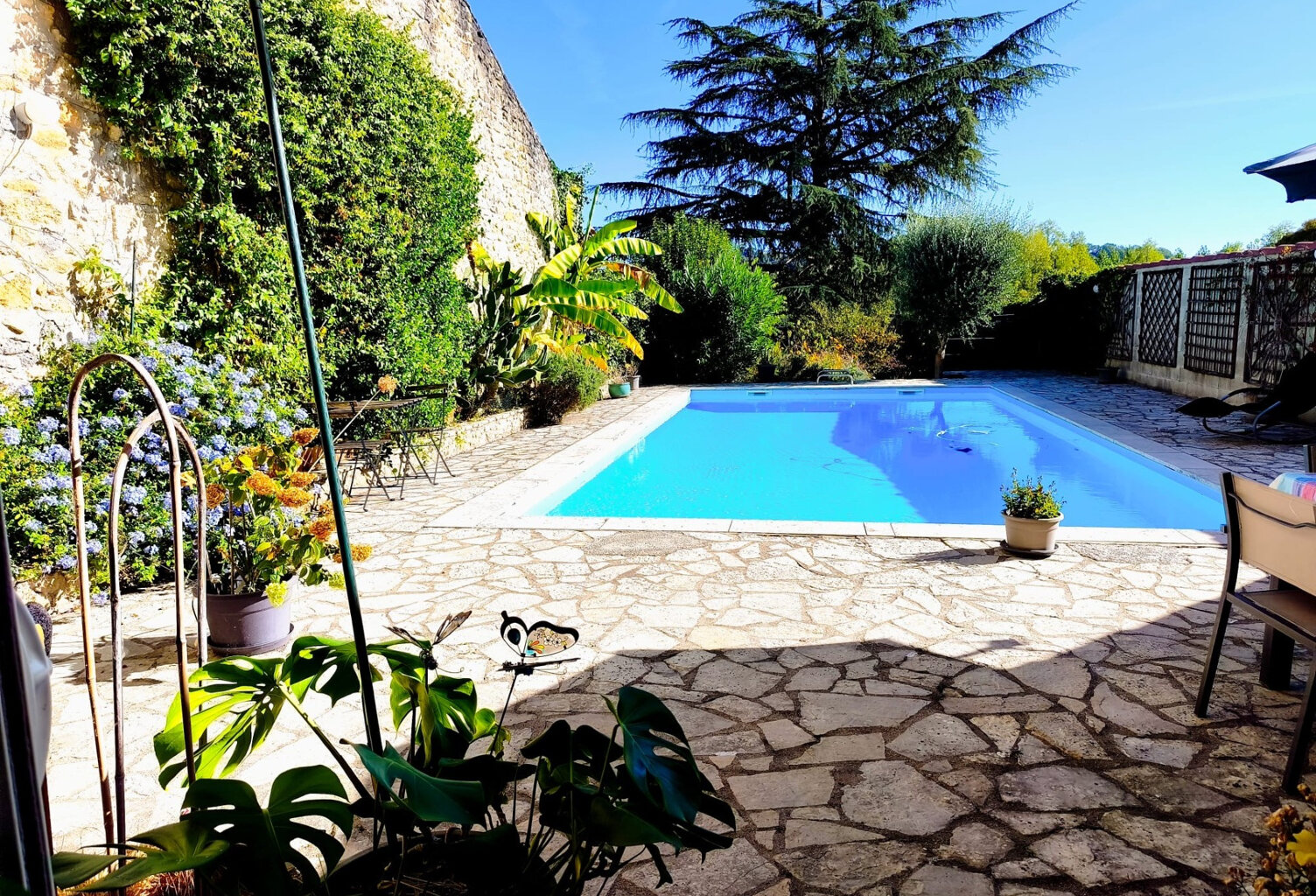MAISON FAMILIALE o 157 M2 o 4 CHAMBRES o PISCINE o GARAGE — photo 1