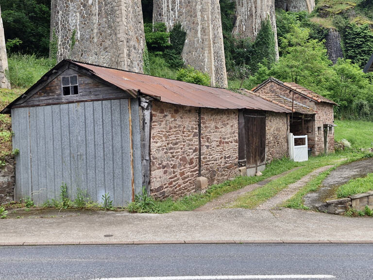 GARAGE - 56 m2 - OLEMPS — photo 1