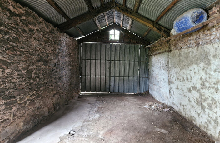 GARAGE - 56 m2 - OLEMPS — photo 2