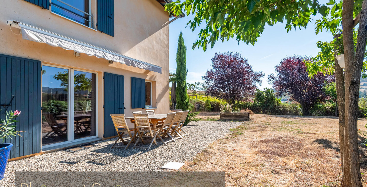 Vente maison 5 pièces 192 m² Les Ardillats (69430) — photo 1