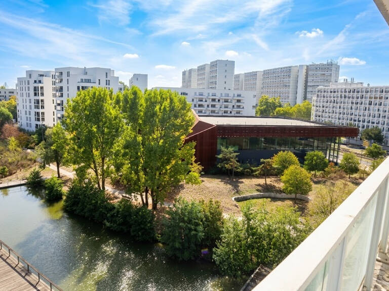 Bx Lac - Avant dernier étage - Bel Appartement T4 avec grand — photo 1