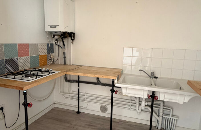 LATRESNE CENTRE - APPARTEMENT 60 M2 - 1ER ET DERNIER ÉTAGE - — photo 3