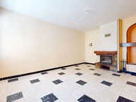 Maison de village avec extérieur à OUVEILLAN — photo 2