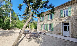Maison 6 Pièces 207 m² à louer à Orange (84100)