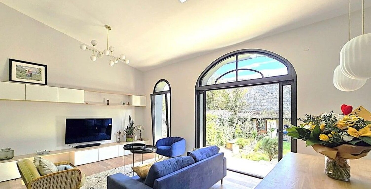 Maison avec piscine — photo 1