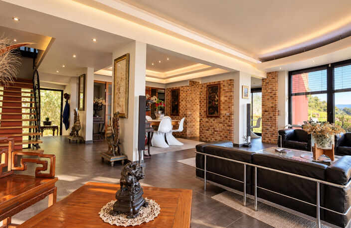 MANDELIEU LES COLLINES | VILLA D'ARCHITECTE AVEC VUE PANORAMIQUE MER — photo 3