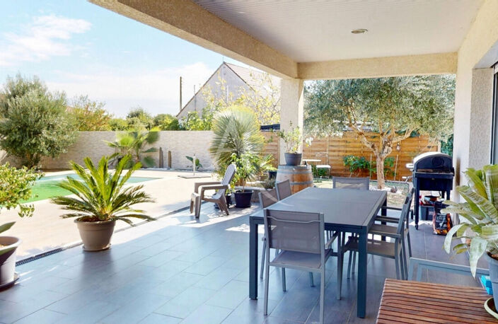 Maison 5 pièces de plain-pied avec piscine et dépendance — photo 3