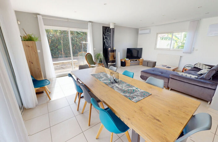 Maison 5 pièces de plain-pied avec piscine et dépendance — photo 4