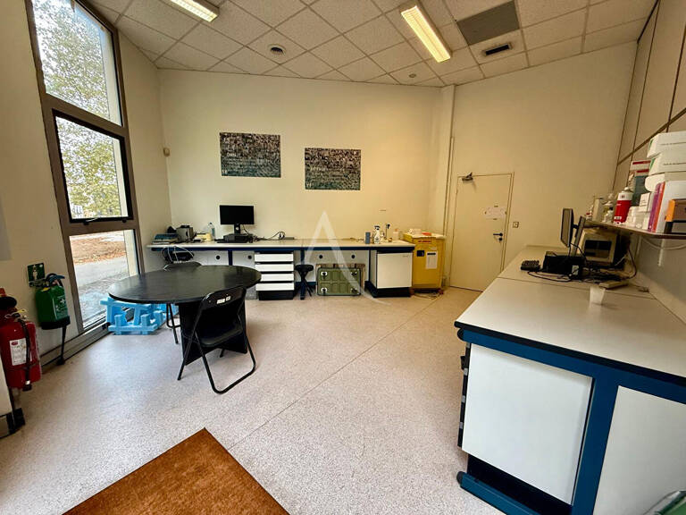 Labège - local commercial de 73 m² — photo 1