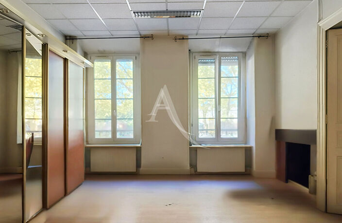 Pau Verdun , bureaux — photo 2