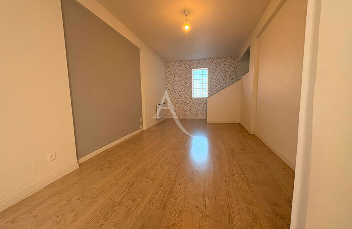 A LOUER MAISON 82m² MENUCOURT — photo 2