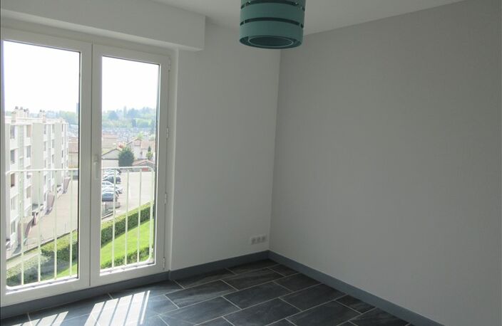 APPARTEMENT VOIRON - 2 pièces - 43.54 m2 — photo 4