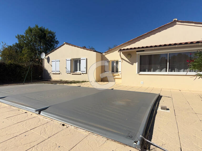 MAISON 5 PIECES- 104 M2  + DEPENDANCE- À VENDRE À MOUTIERS-LES-MAUXFAITS — photo 1