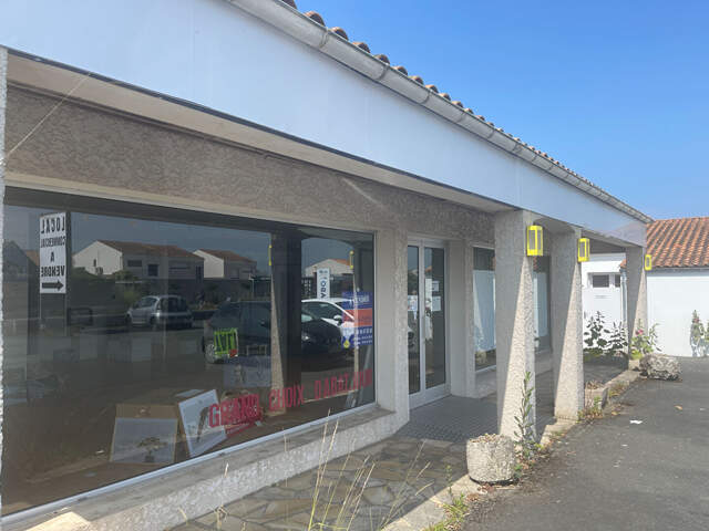 À VENDRE - LOCAL COMMERCIAL 225 m²  - EMPLACEMENT STRATÉGIQUE — photo du bien