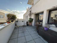 BASSENS - Appartement T2 récent avec terrasse et garage — photo 2