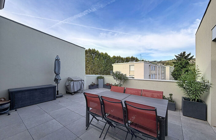 Appartement Anse 5 pièce(s) 139,70 m2 Dernier Etage — photo 3