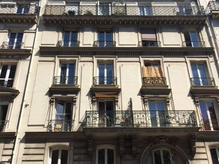 Appartement 2 p à PARIS 18ème — photo 1