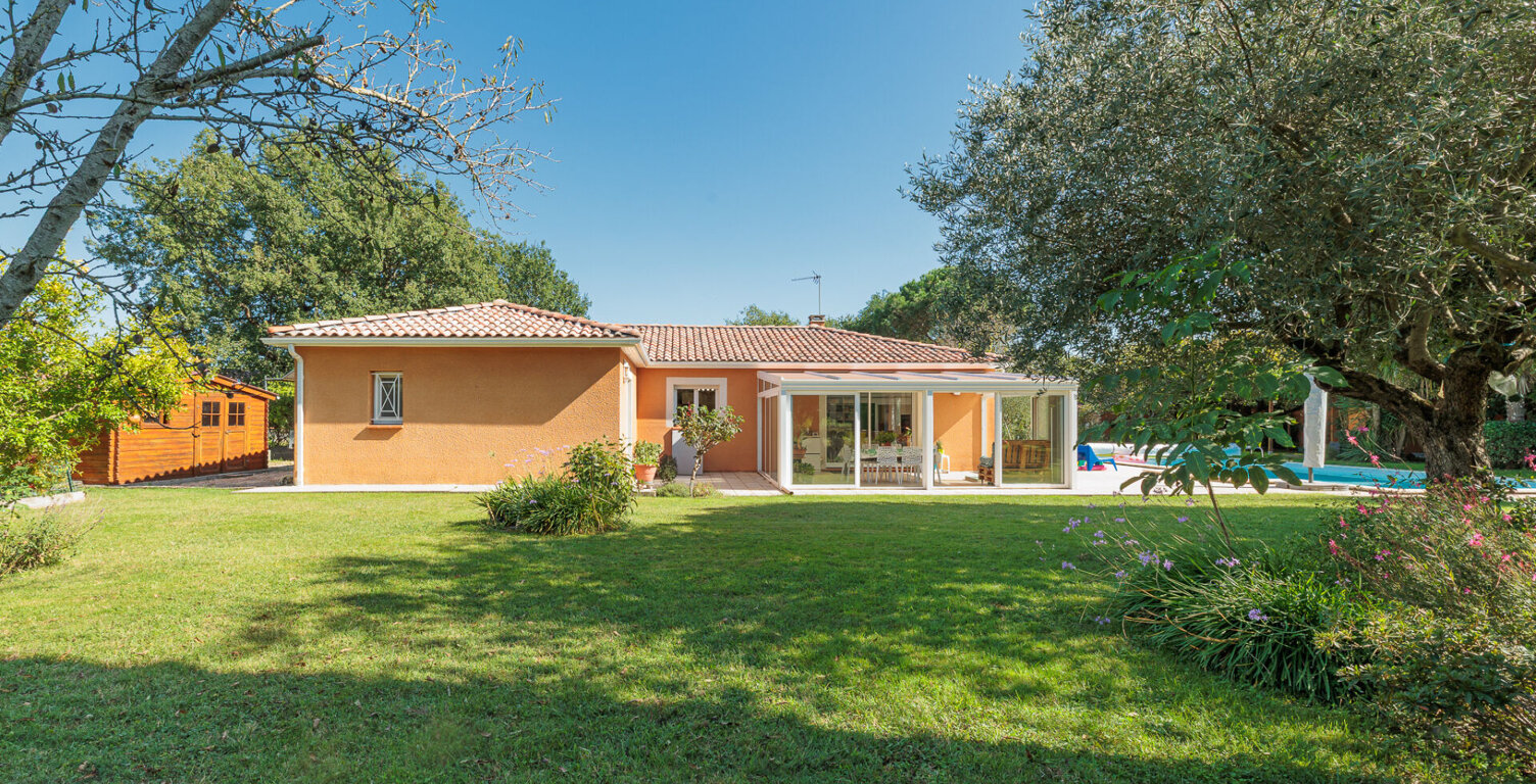 Villa Villeneuve-Tolosane 5 pièces 195 m² avec piscine et grande parcelle arborée — photo 1