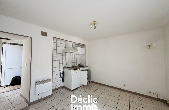 LA ROCHELLE  QUARTIER TASDON  PETITE MAISON À RÉNOVER  IDÉAL INVESTISSEUR — photo 2