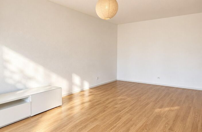 T3 lumineux de 67 m² au 2e étage avec ascenseur et balcon — photo 2