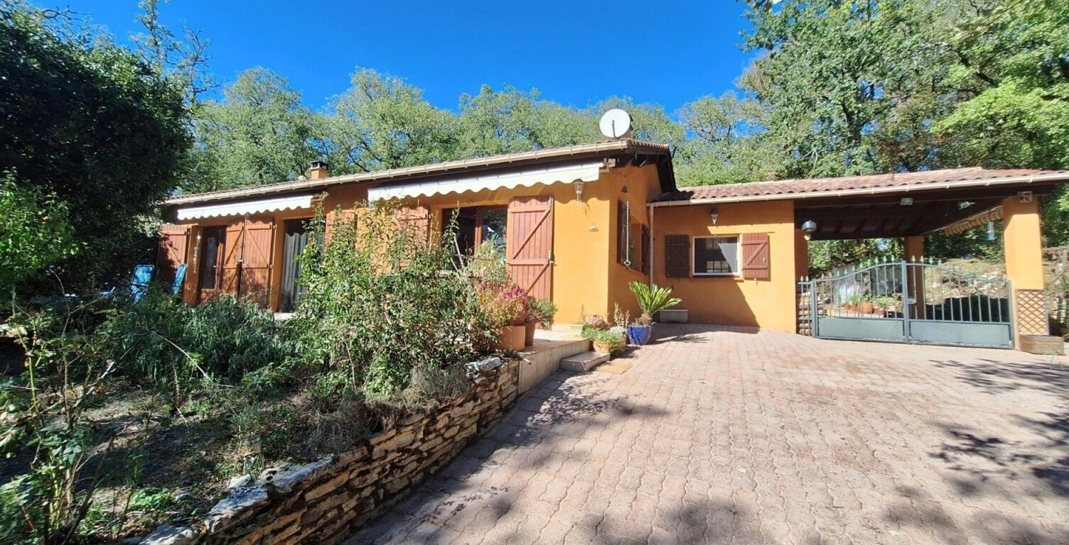 Maison de plain-pied 145 m² avec grande véranda avec terrain clôturé et arboré — photo 1