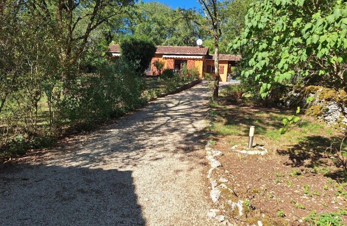 Maison de plain-pied 145 m² avec grande véranda avec terrain clôturé et arboré — photo 2