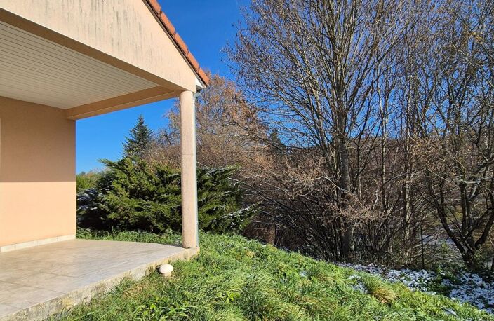 Maison T4 de plain pied avec terrain, quartier calme, proximité des commerces. — photo 4