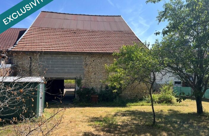 OYRIERES Maison ancienne avec garage et dépendance — photo 3
