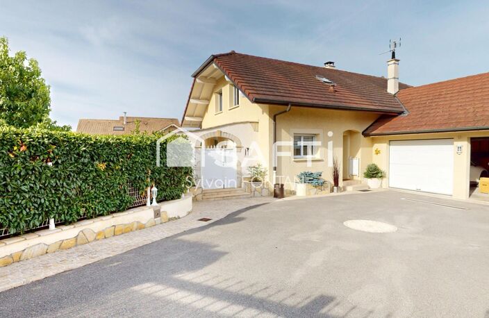 TRES BELLE MAISON, DE QUALITE, TRES BIEN ENTRETENUE, TRES BIEN EXPOSEE AU SOLEIL, AU CALME, AVEC PISCINE ET PROCHE DU COLLEGE AINSI QUE DU FUTUR LYCEE. — photo 2