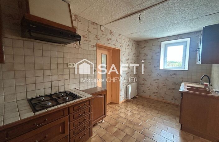 Maison en plein coeur du village avec un jardin — photo 3