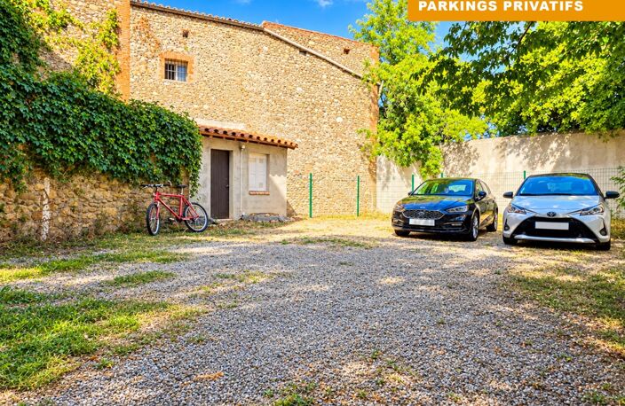TOULOUGES centre - Immeuble de rapport 4 appartements (Parkings + Jardin) — photo 3