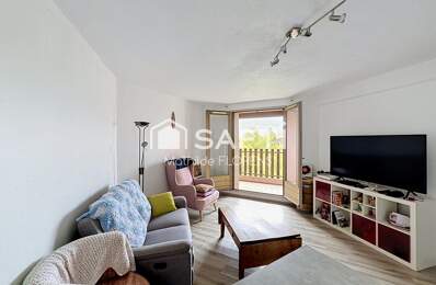 Appartement T3, dernier étage, balcon vue Pyrénées à rafraichir — photo du bien