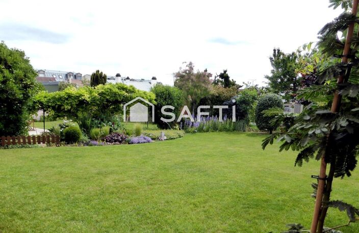 Maison familiale lumineuse au calme avec un beau jardin arboré — photo 2