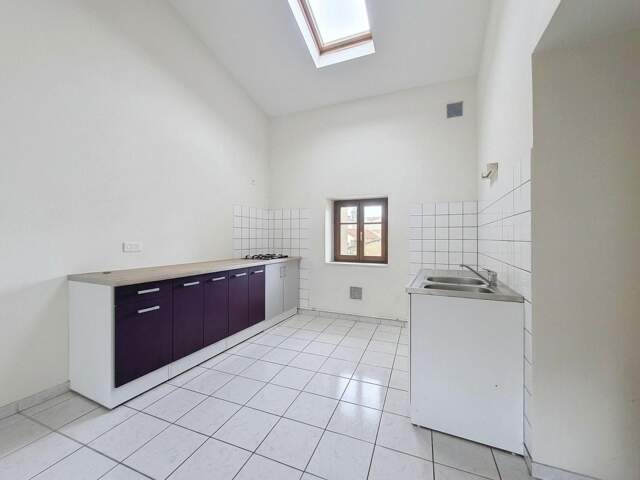 Nancy Leclerc : T3 52 m² au 3e étage à rénover — photo du bien