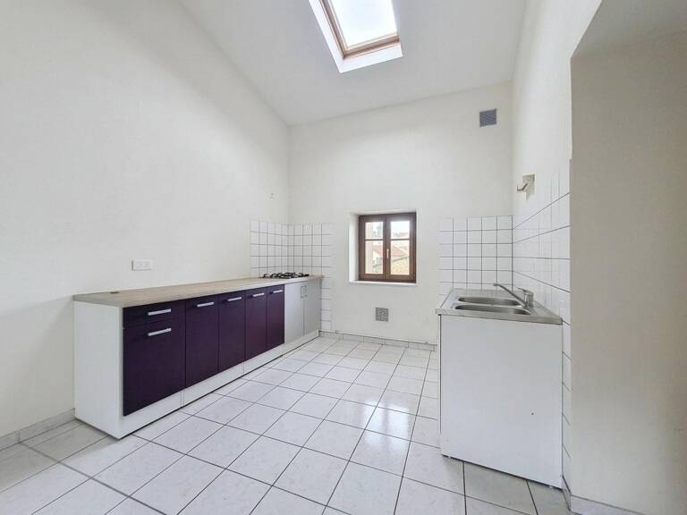 Nancy Leclerc : T3 52 m² au 3e étage à rénover — photo 1