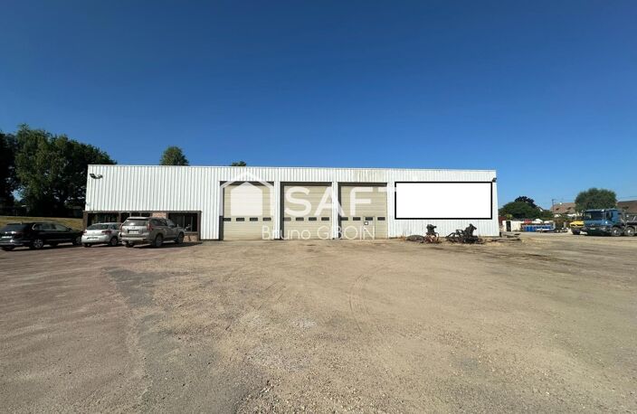 Locaux, 2 hangars 1120 m² dont un avec atelier et bureaux — photo 2