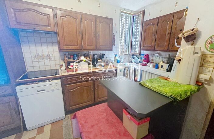 Maison mitoyenne 144m² à rénover avec jardin  proche toutes commodités à pied. — photo 2