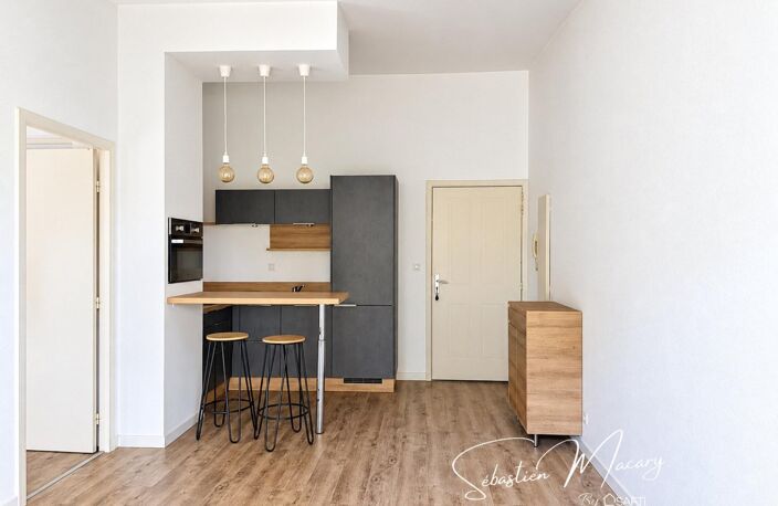 Mérignac Arlac : T2, balcon et parking — photo 2